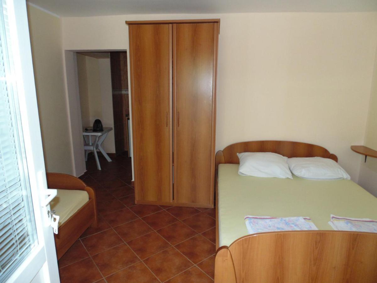 Apartments Macaso Bar Rum bild